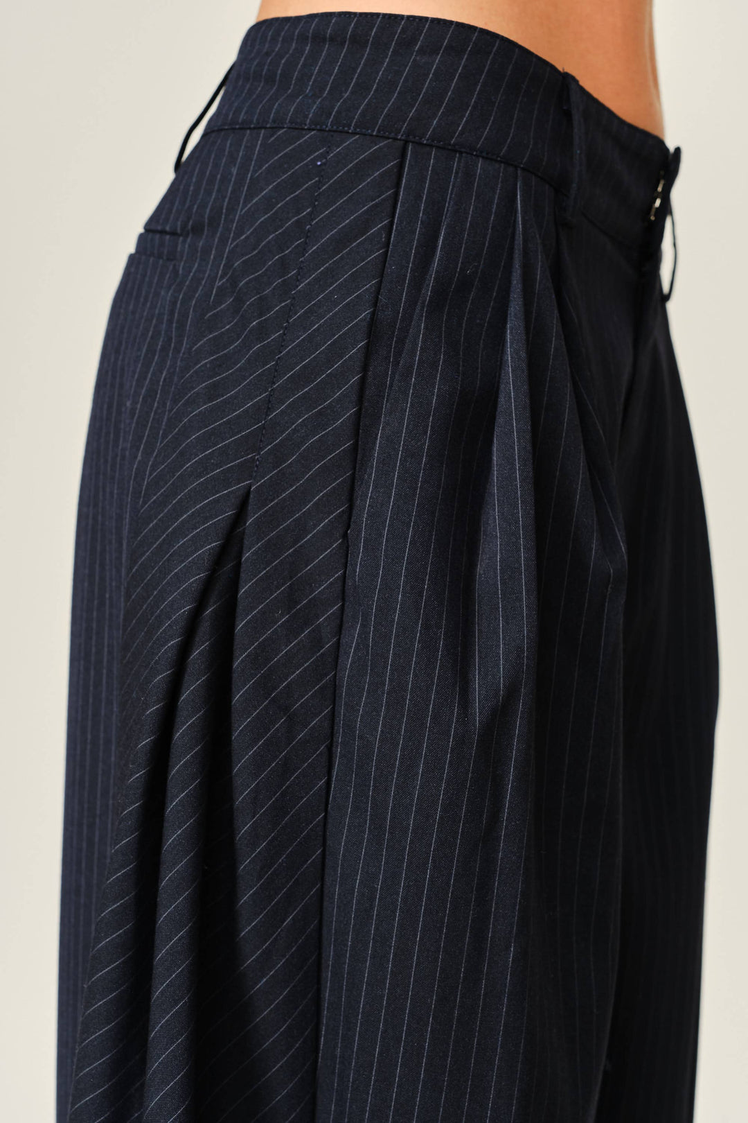 STRIPE CLASSIC BARREL PANTS