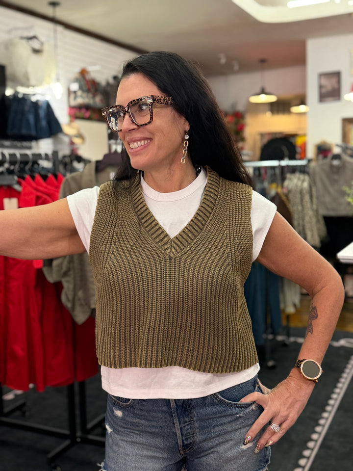 Sweater vest w/top