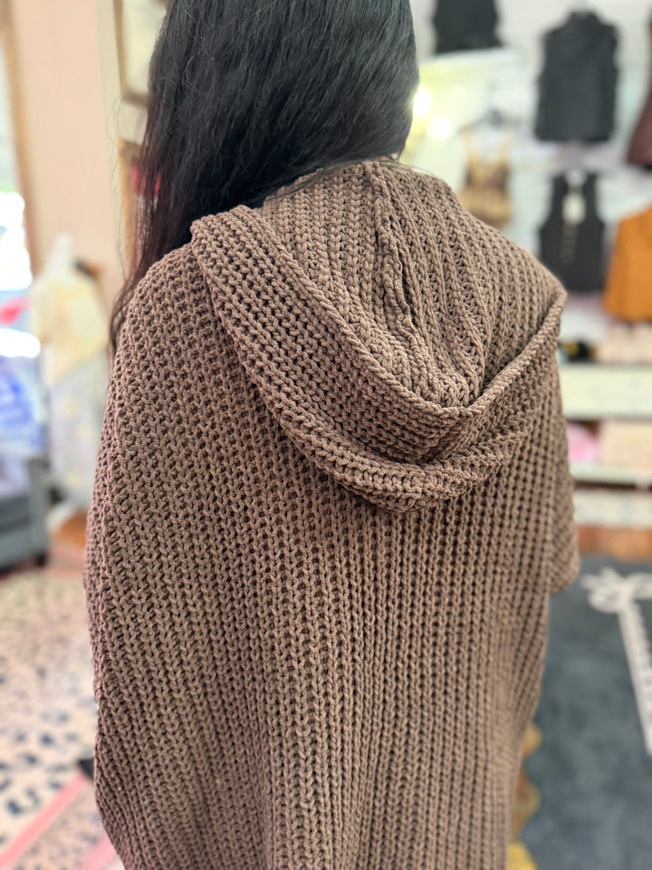 Chunky hooded sweater