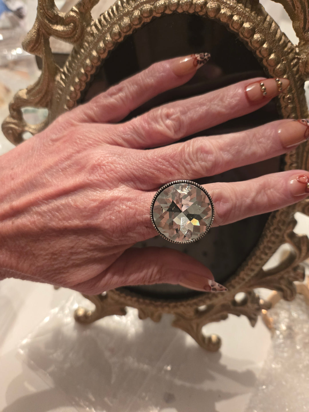 Large rhinestone stretch ring
