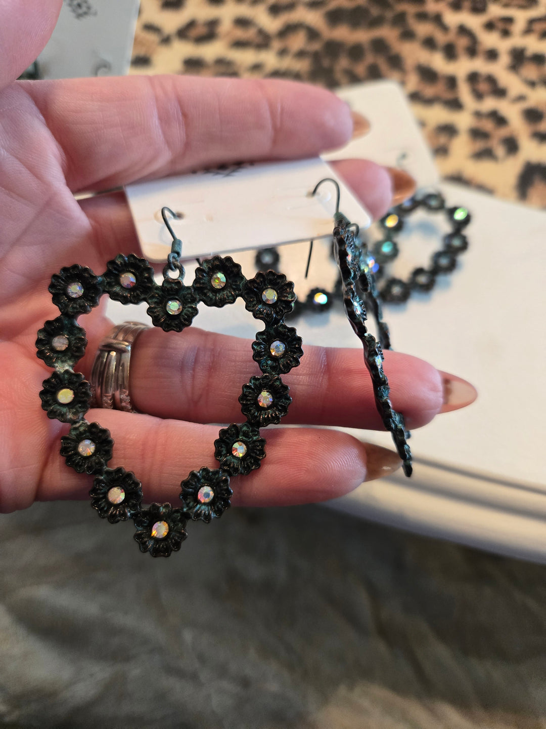 Metal heart earring with rhinestones