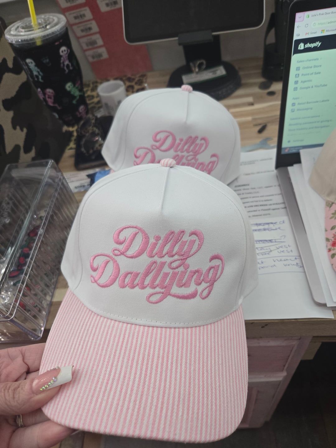 Dilly Dally hat