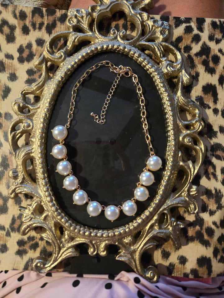 Pearl gold chain necklace