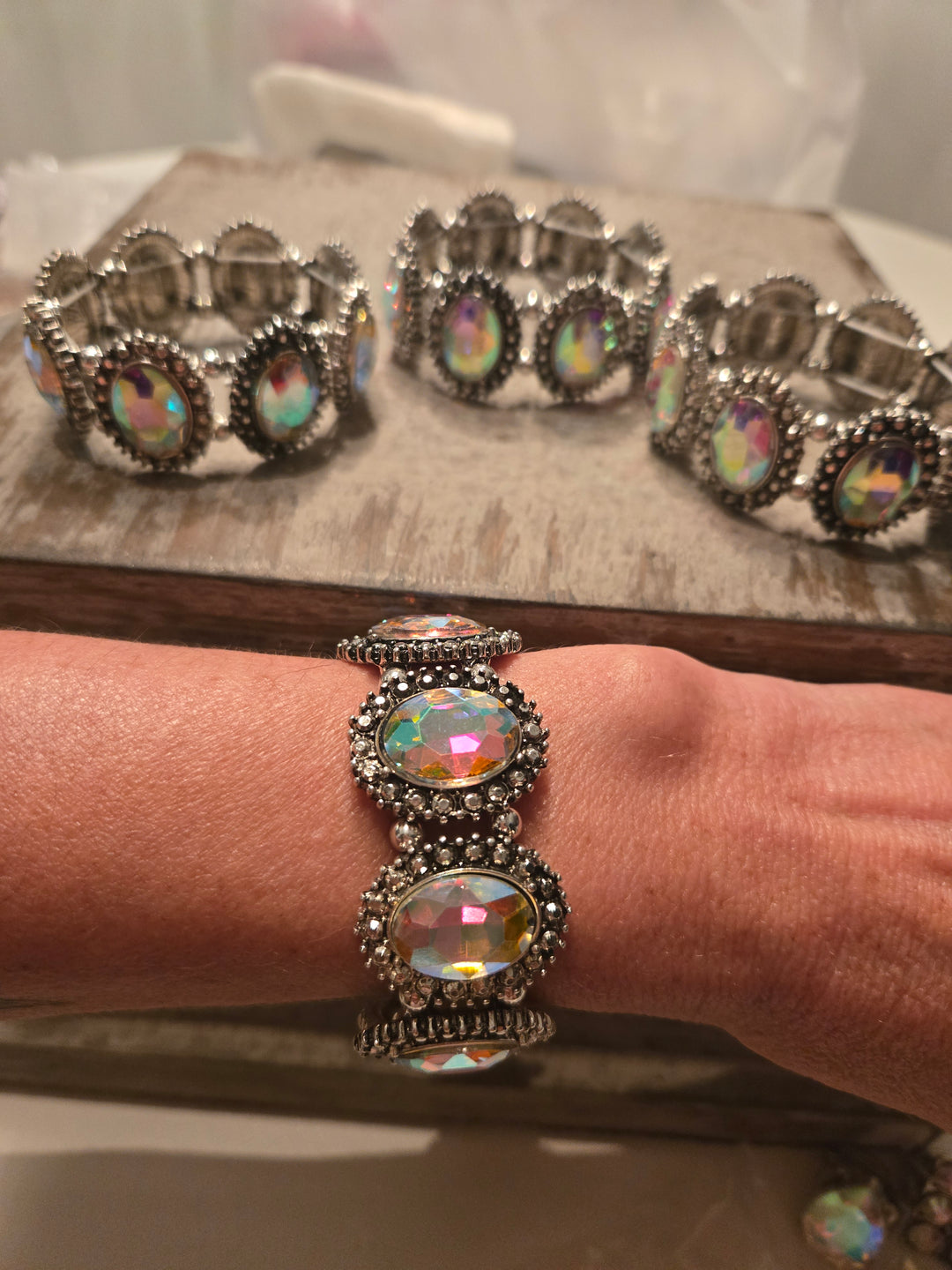 Multi color stone stretch bracelet