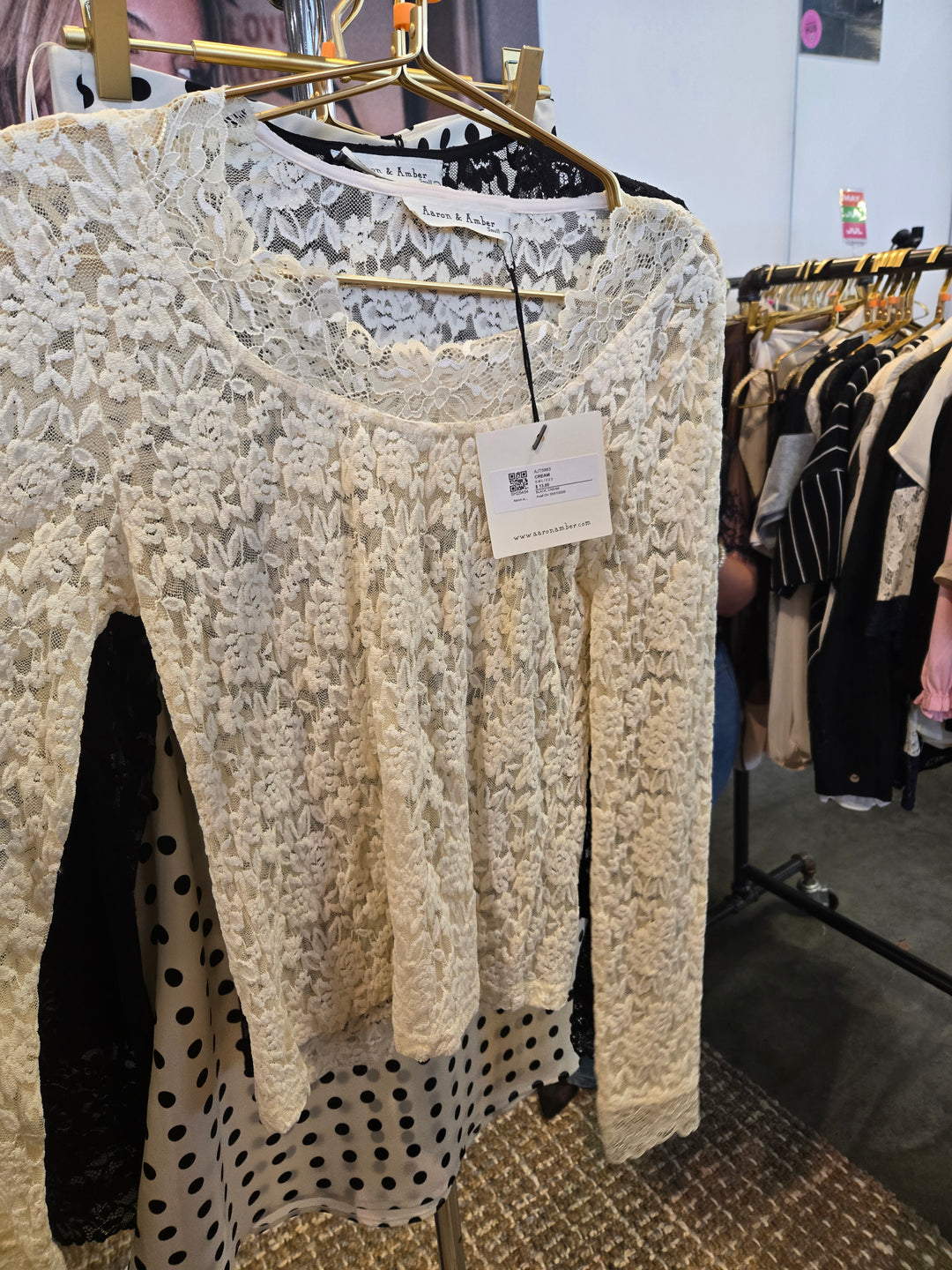 Round neck lace top
