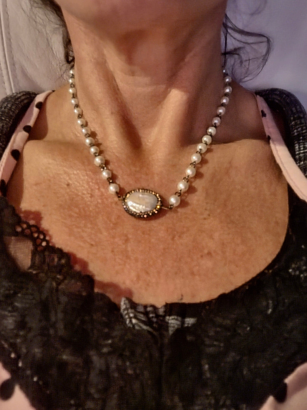 Pearl necklace with pearl charm