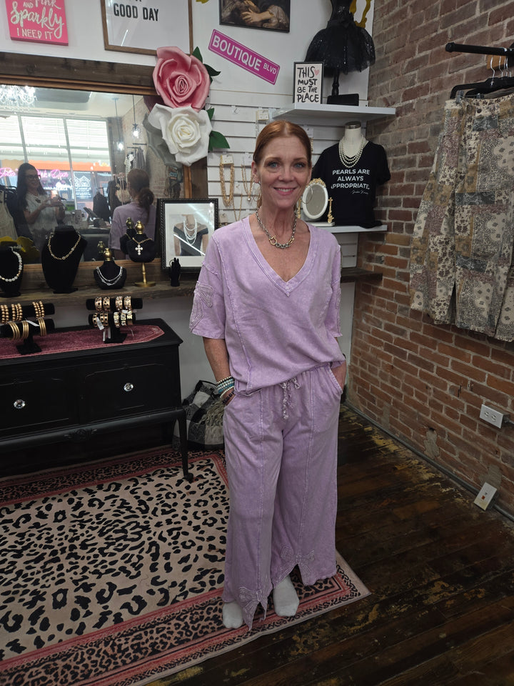 Lavender bow lounge set