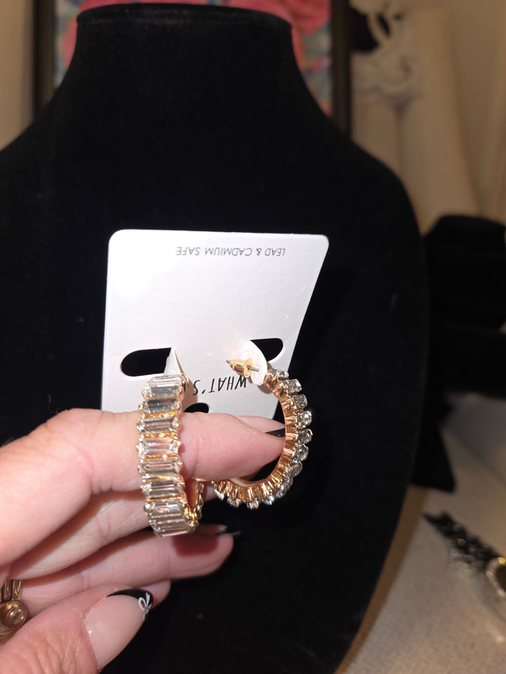 Clear glass Crystal earrings on 3/4-in oval hoop