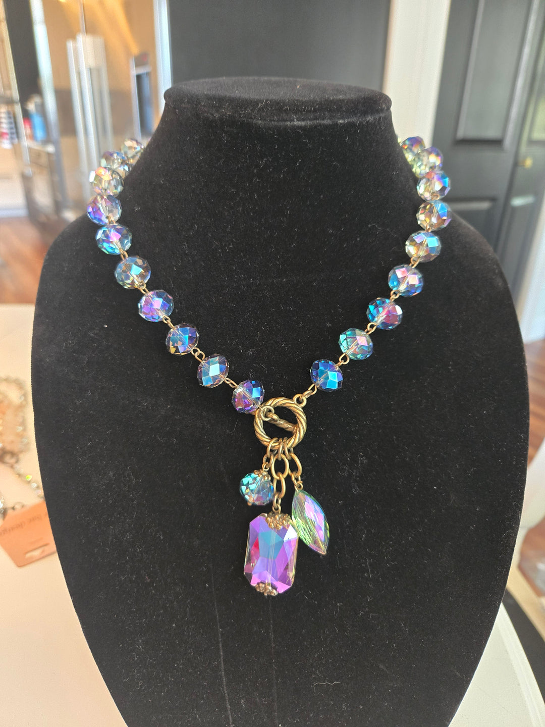 Crystal dangle