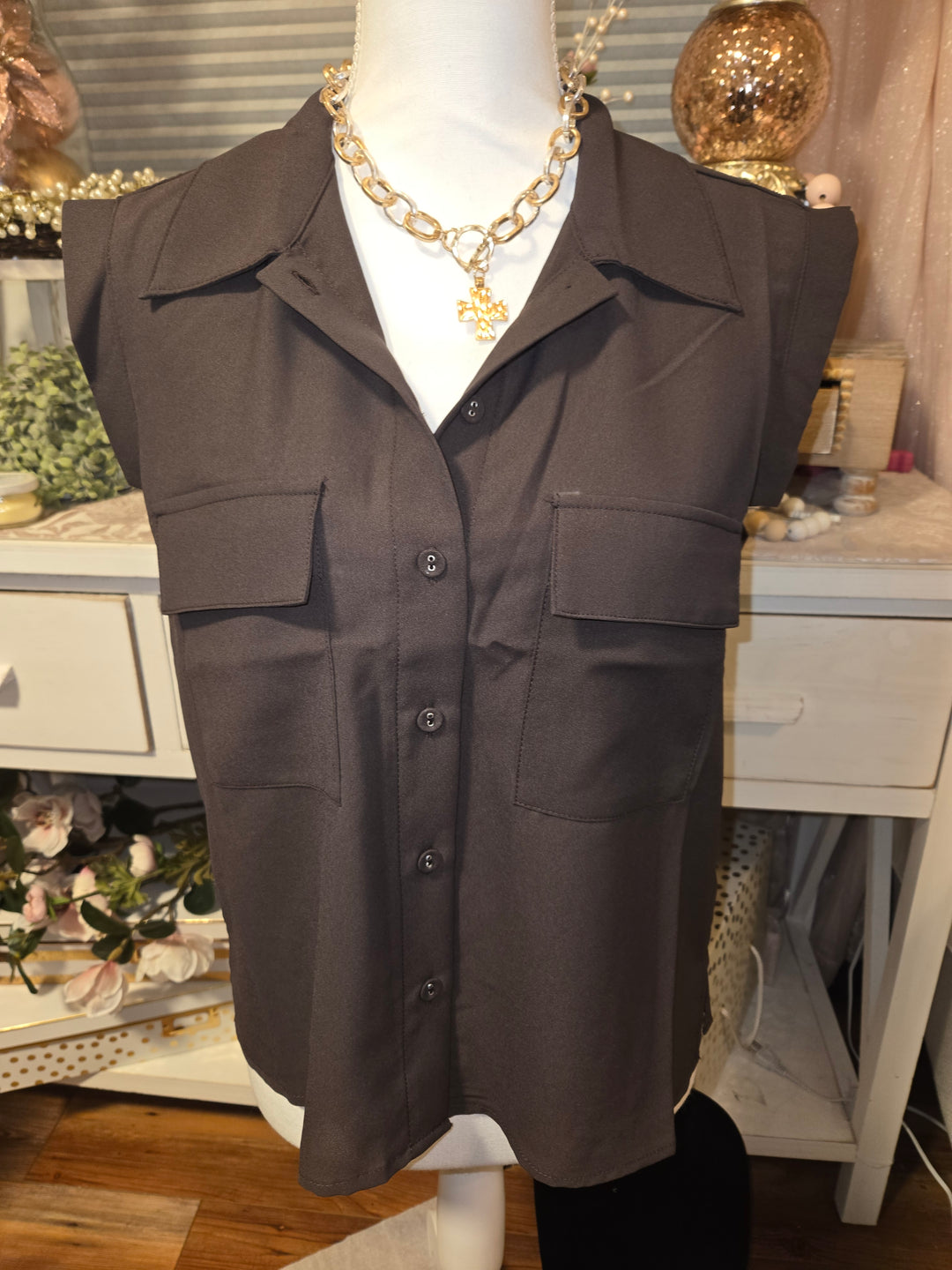 Front pocket button front sleeveless chiffon blouse-Black